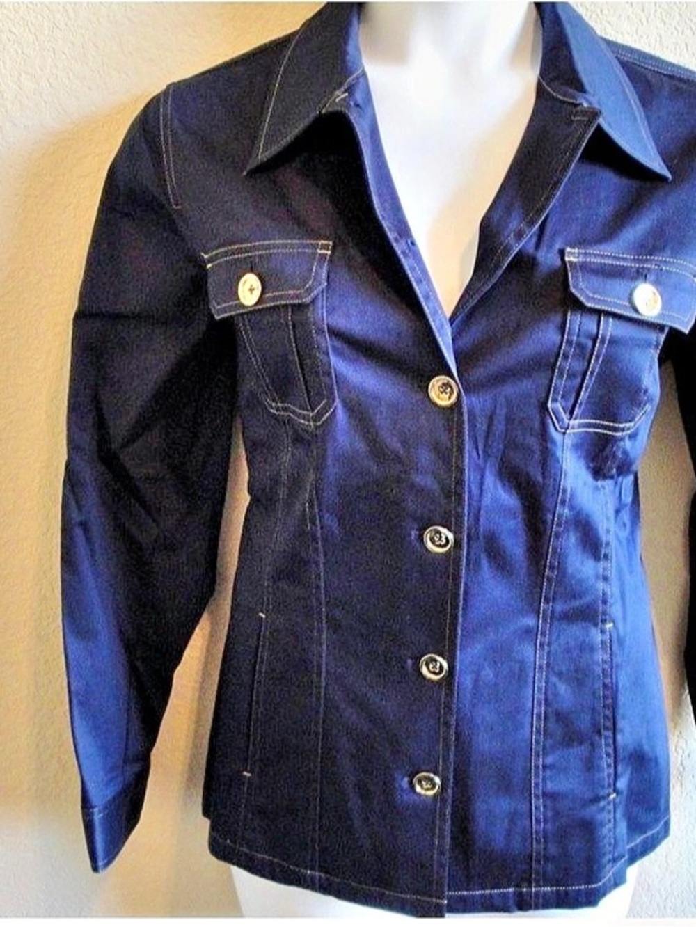 Jones New York Denim Jacket in Blue Size Medium NWT
